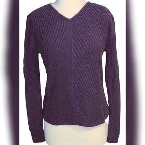 Purple Ribbed Sweater with V-neck by Guide Series